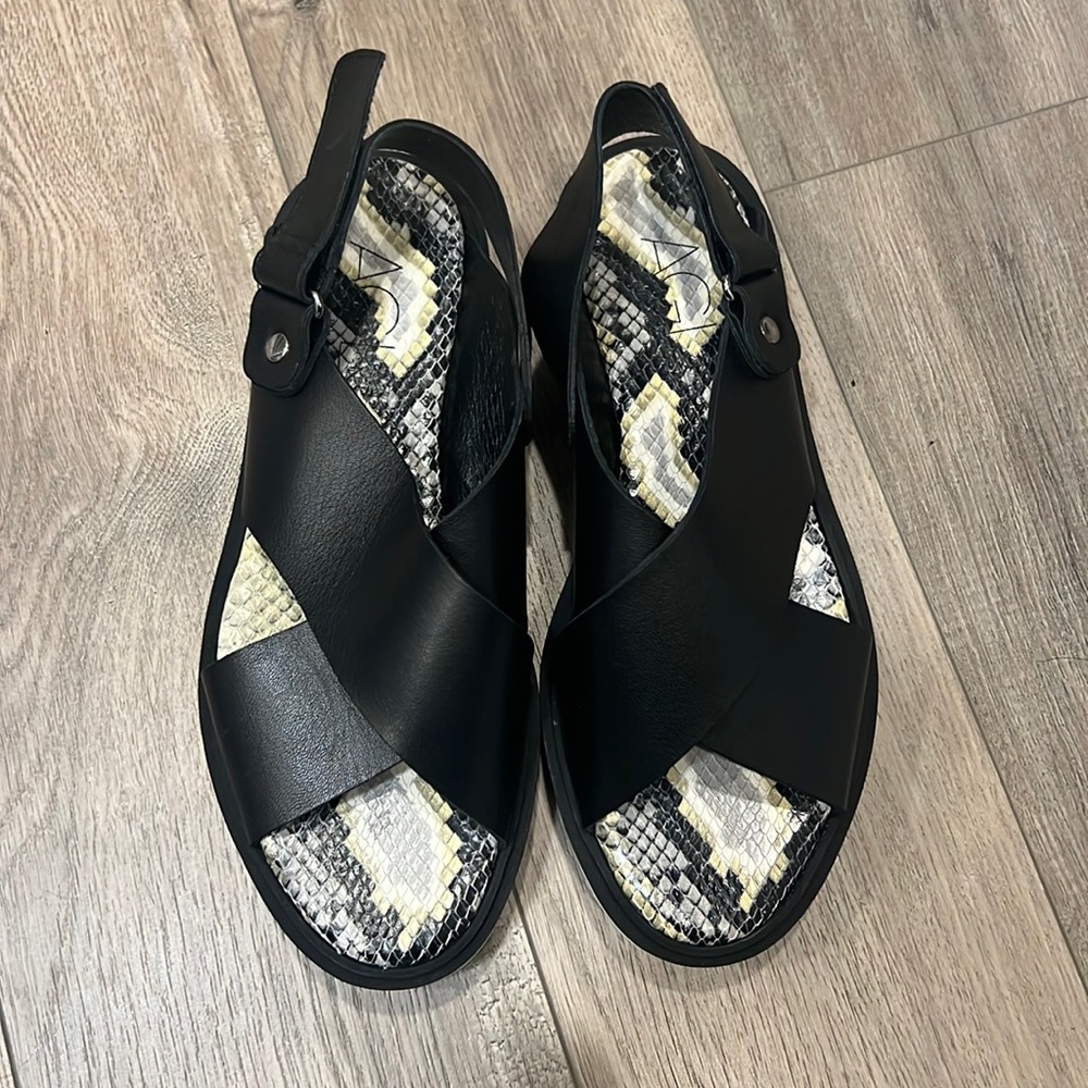 AGL sandals